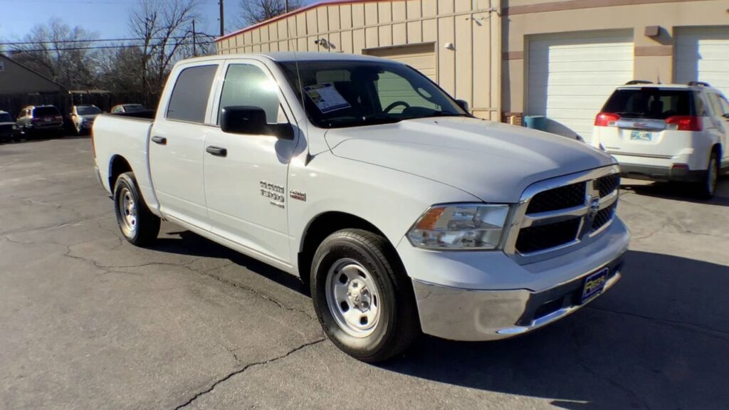 2019 RAM 1500 CLASSIC EXPRESS Tradesman Crew Cab 4x2 57" Box