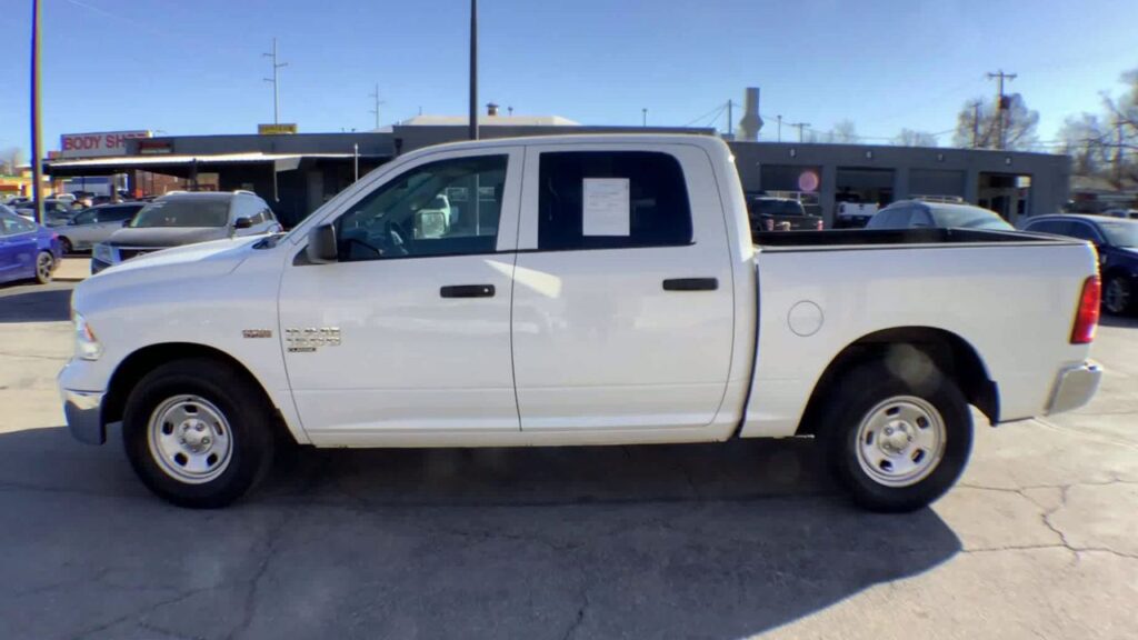 2019 RAM 1500 CLASSIC EXPRESS Tradesman Crew Cab 4x2 57" Box