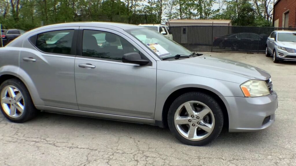 2013 Dodge Avenger SE