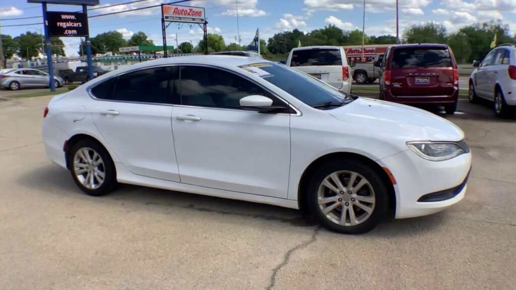 2016 Chrysler 200 Touring