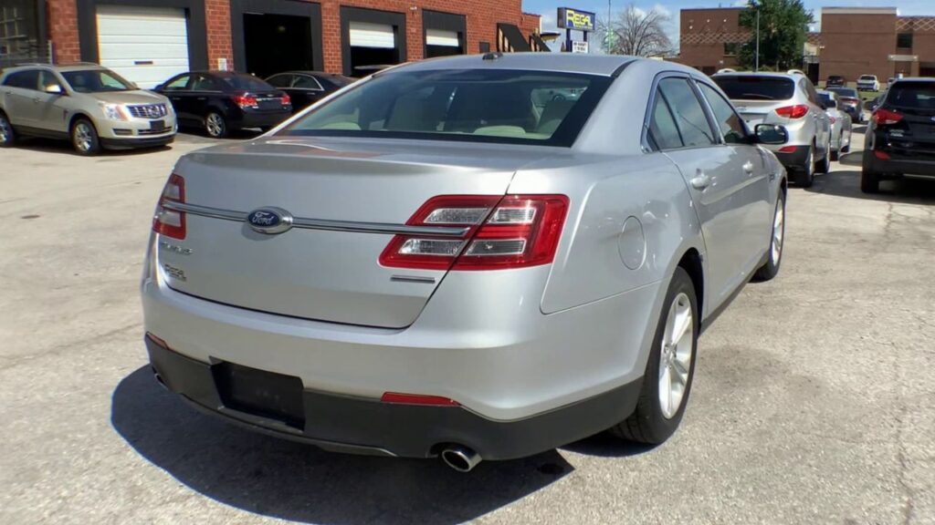 2018 Ford Taurus SE