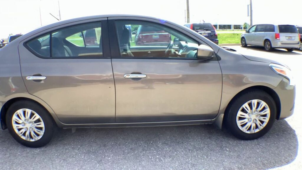 2015 Nissan Versa 1.6 SV