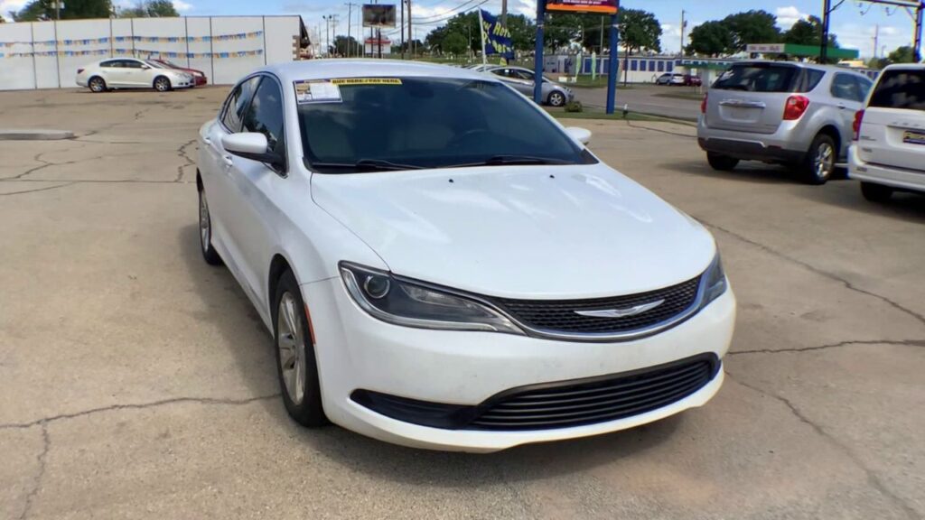 2016 Chrysler 200 Touring