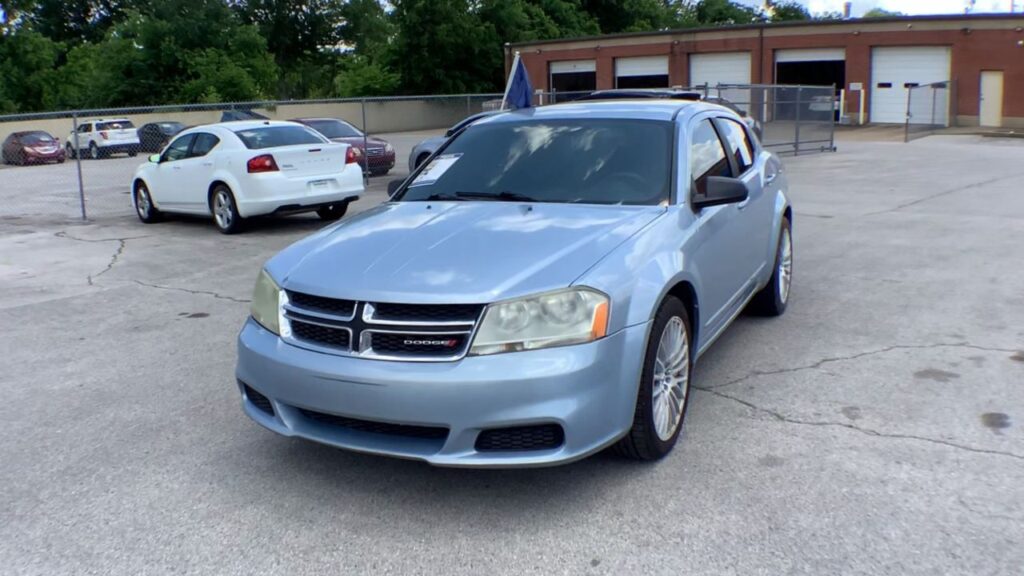 2013 Dodge Avenger SE