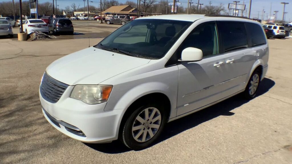 2014 Chrysler Town & Country Touring