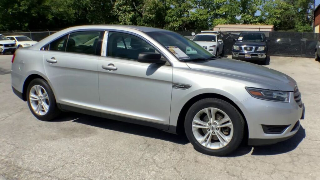 2018 Ford Taurus SE