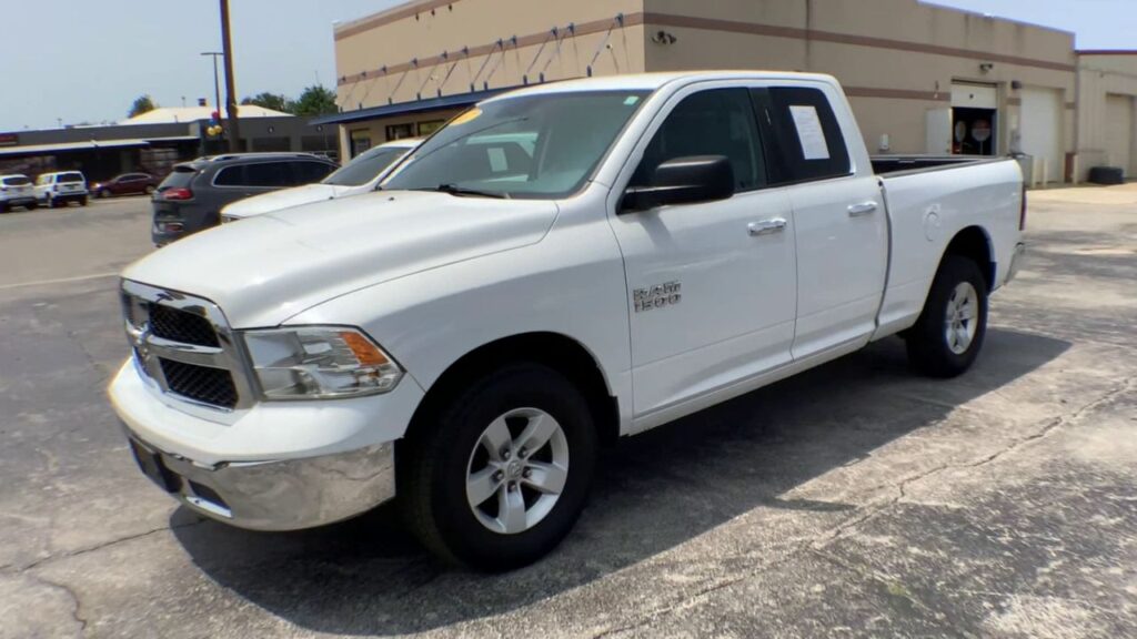 2017 RAM 1500 SLT Quad Cab 4x2 64" Box
