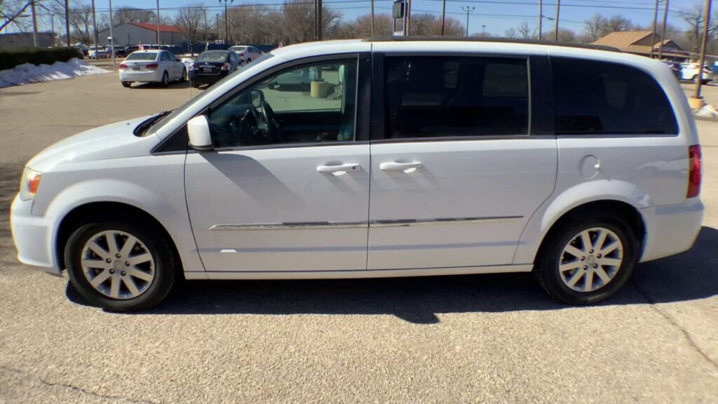 2014 Chrysler Town & Country Touring