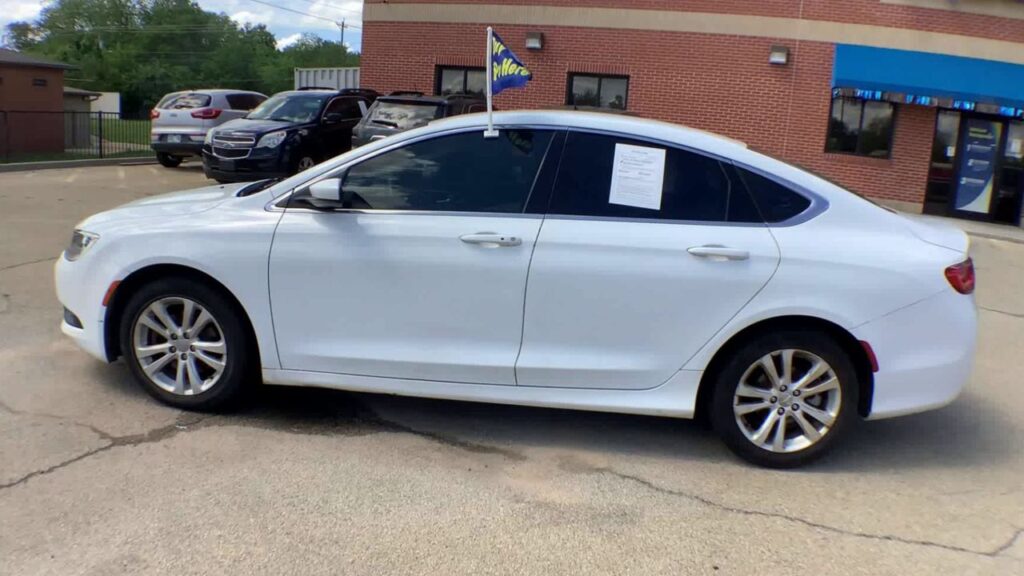 2016 Chrysler 200 Touring