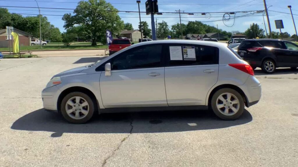 2011 Nissan Versa 1.8S