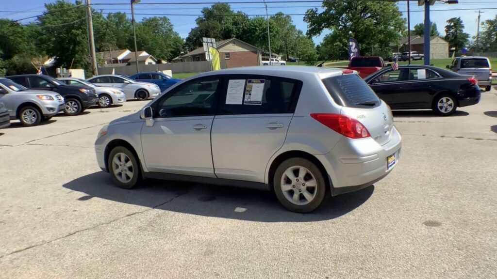 2011 Nissan Versa 1.8S