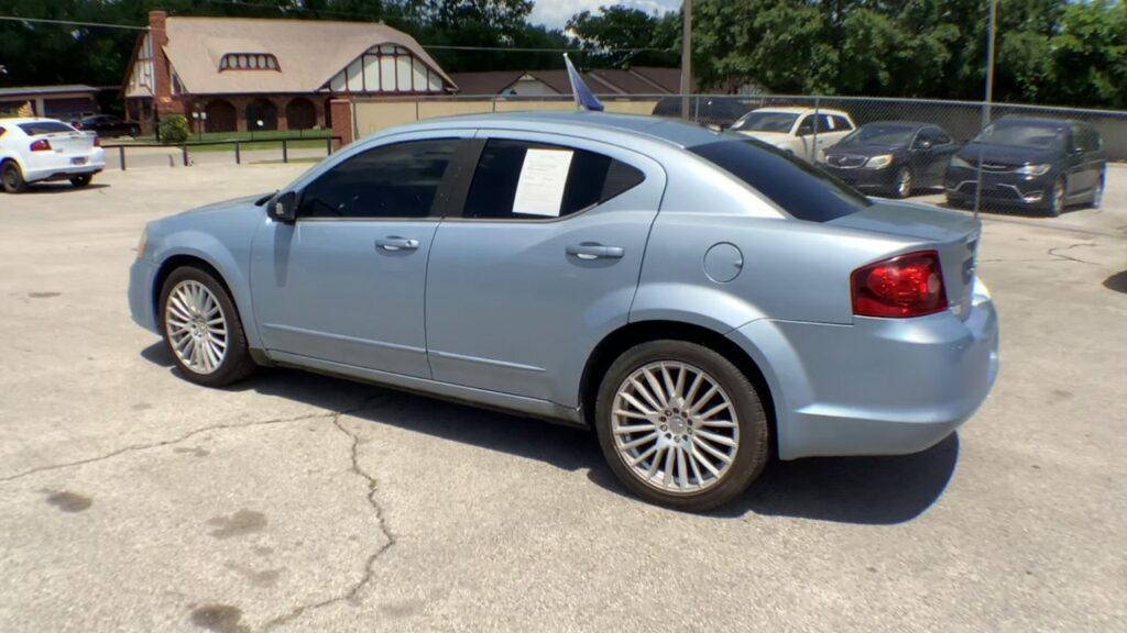 2013 Dodge Avenger SE