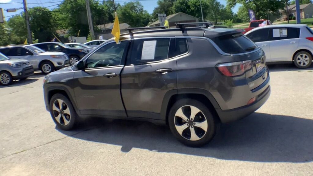 2020 Jeep Compass Latitude FWD