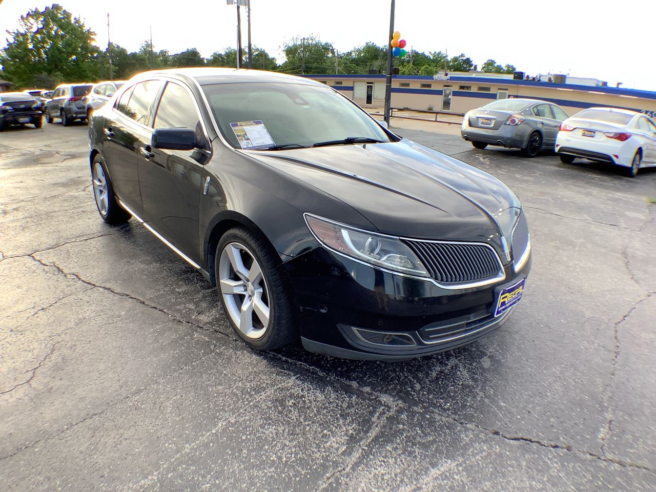 2016 Lincoln MKS Base
