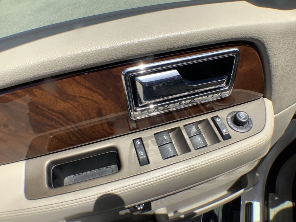 2014 Lincoln Navigator 4 DOOR WAGON
