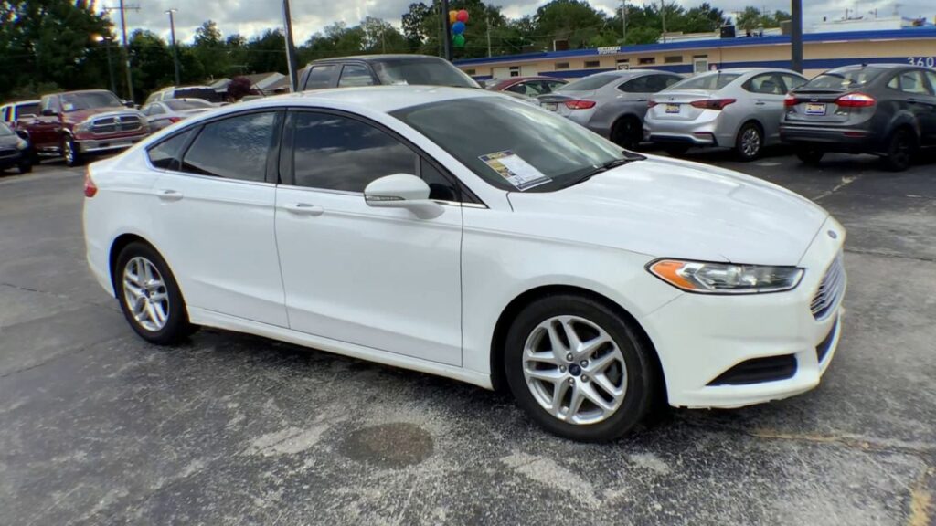 2016 Ford Fusion SE