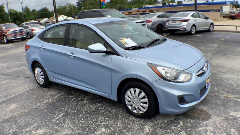 2013 Hyundai Accent GLS