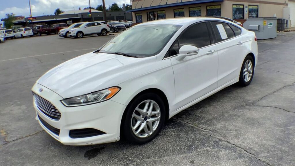 2016 Ford Fusion SE