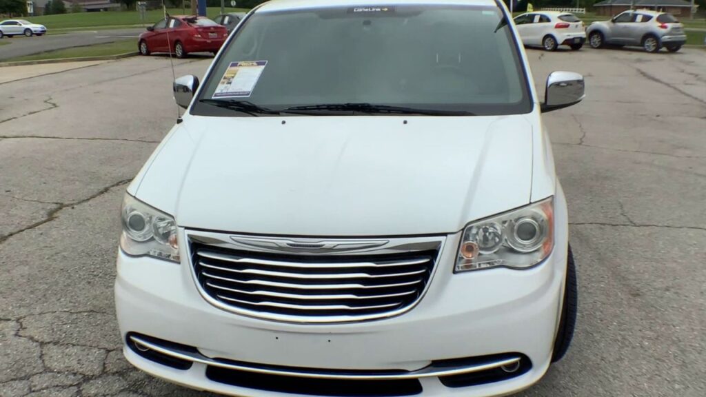 2015 Chrysler Town & Country Limited Platinum