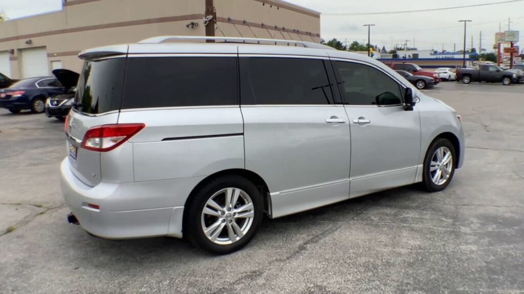 2015 Nissan Quest Platinum