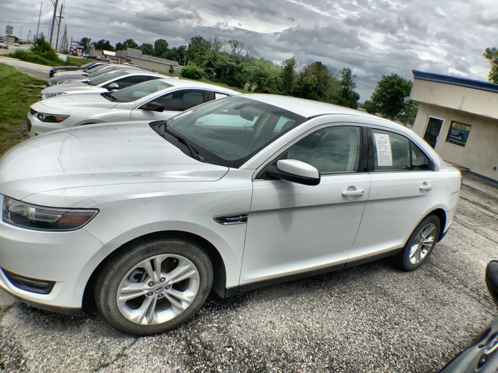 2014 Ford Taurus SEL