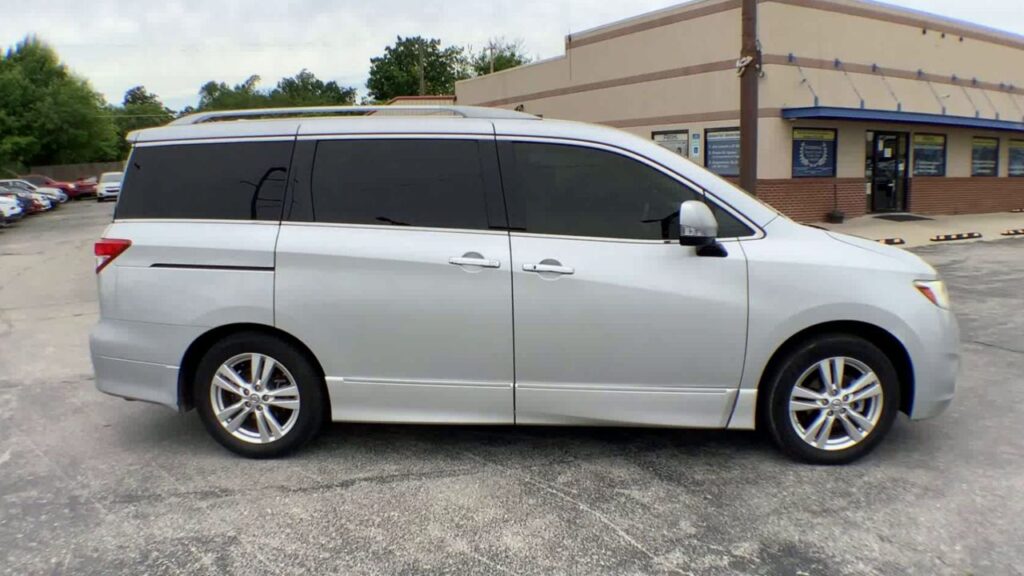 2015 Nissan Quest Platinum