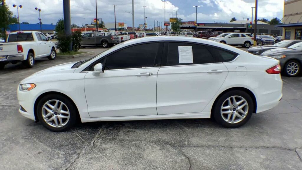 2016 Ford Fusion SE