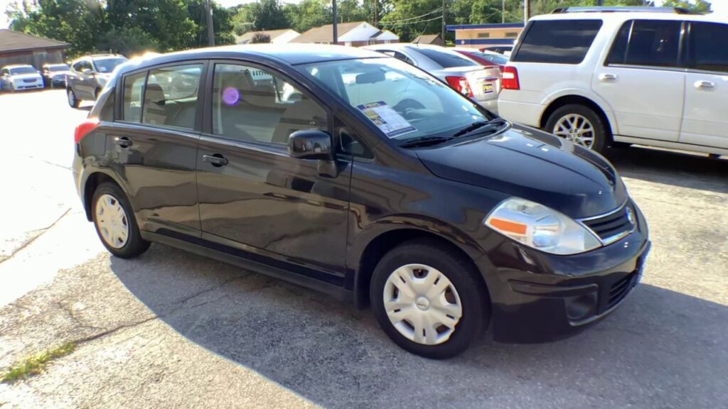 2011 Nissan Versa 1.8S