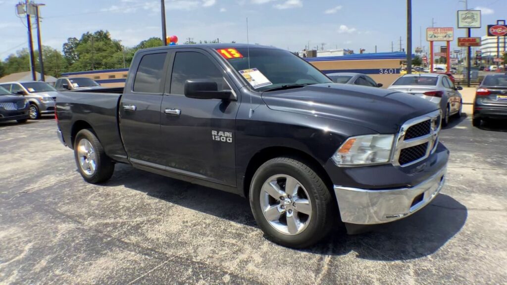 2013 RAM 1500 SLT