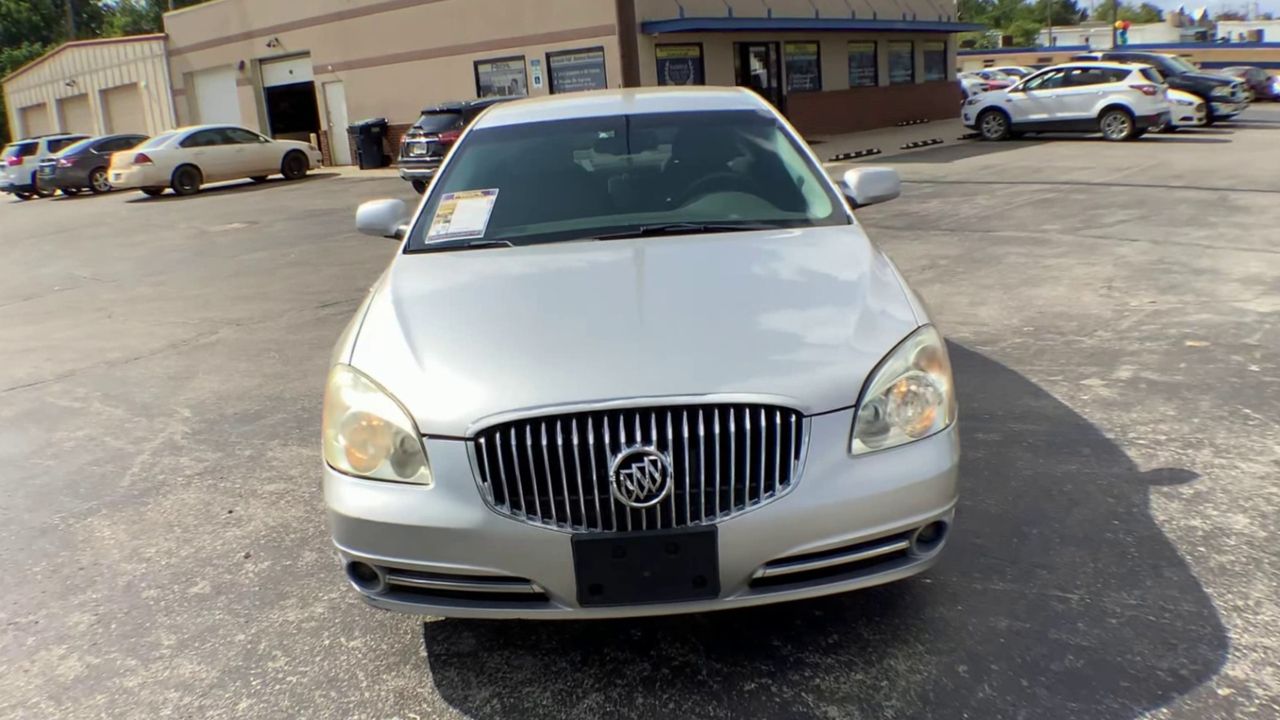 2011 Buick Lucerne CX photo 2