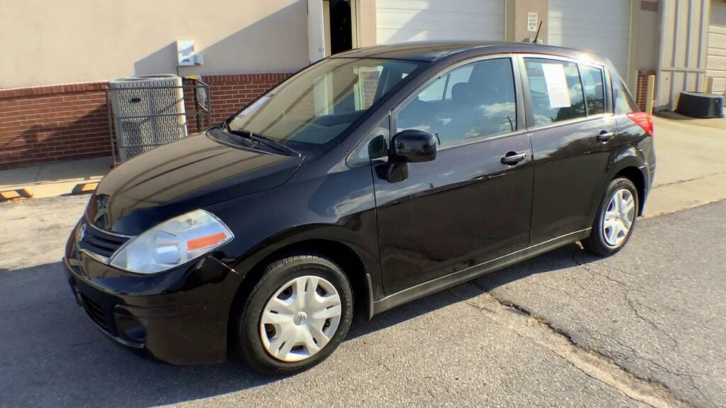 2011 Nissan Versa 1.8S
