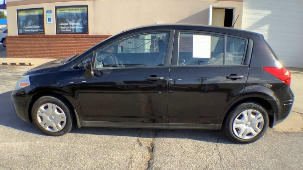 2011 Nissan Versa 1.8S