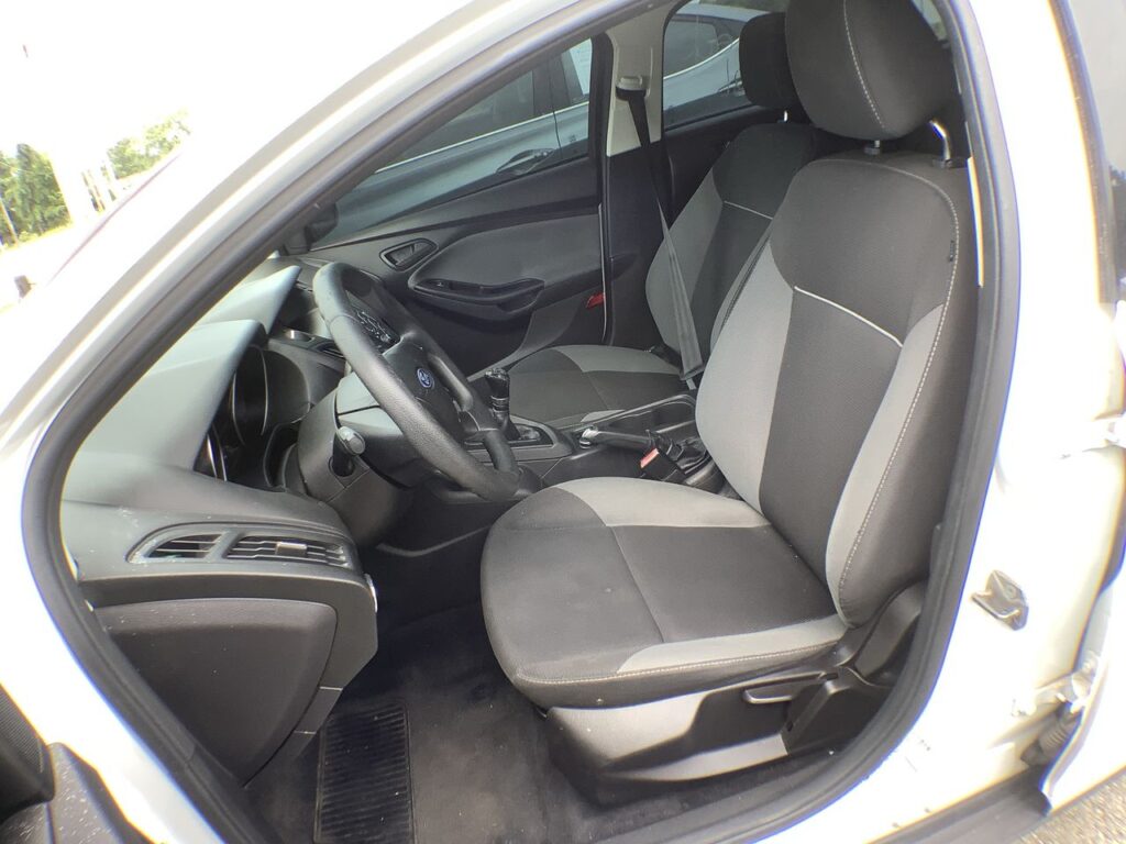 2012 Ford Focus S