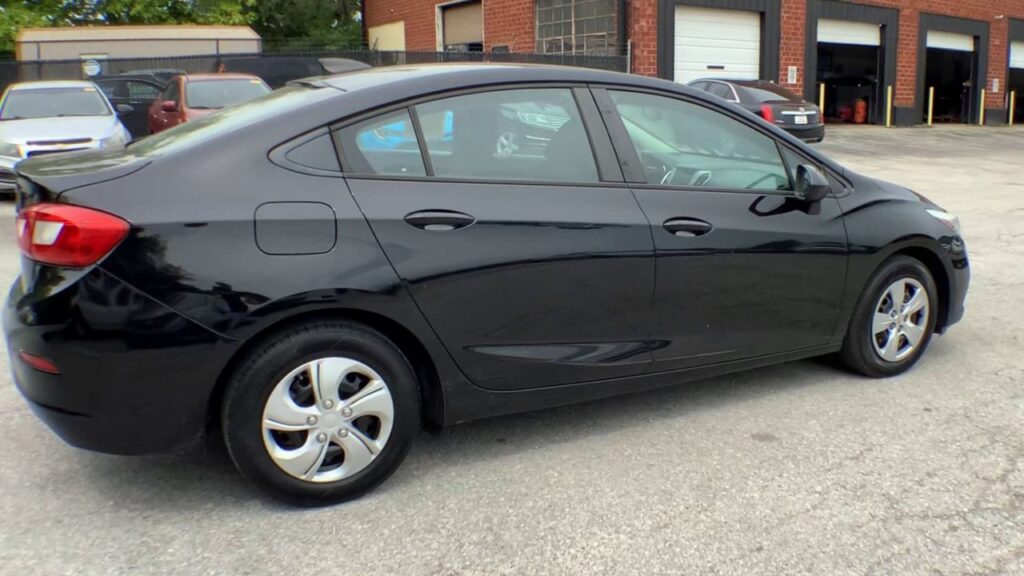 2017 Chevrolet Cruze LS Auto