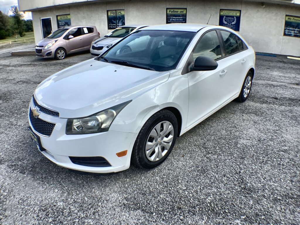 2013 Chevrolet Cruze LS Auto