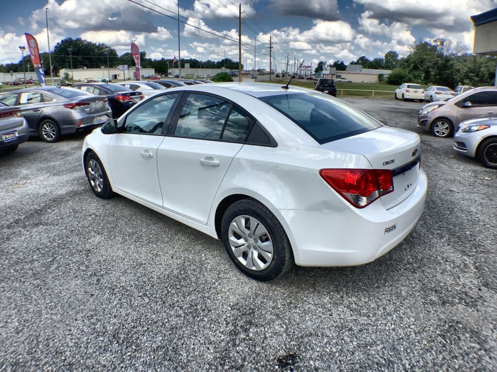 2013 Chevrolet Cruze LS Auto