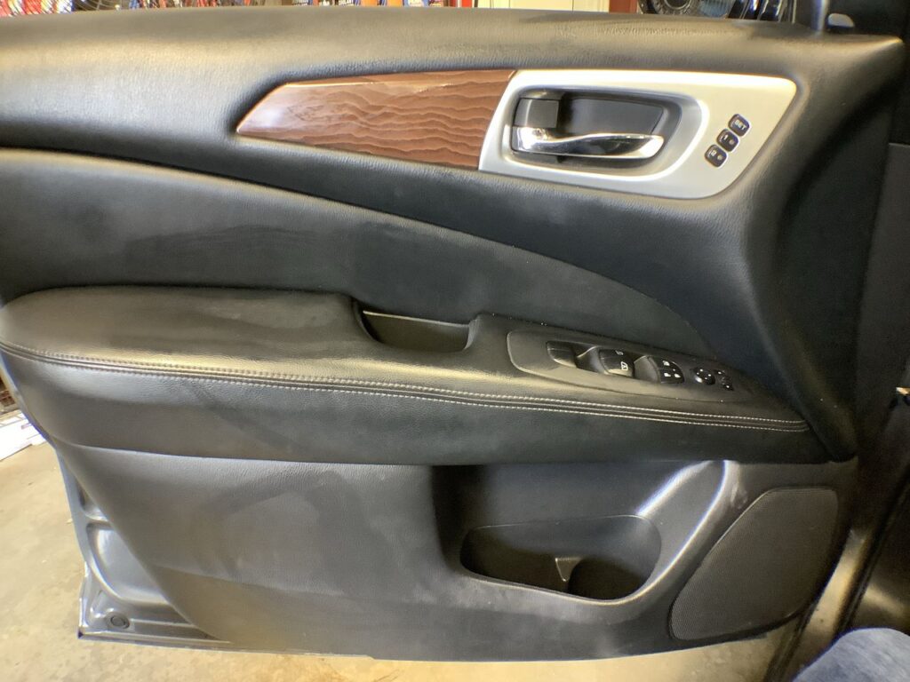 2017 Nissan Pathfinder Platinum