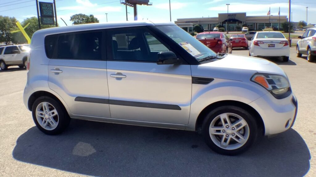 2011 Kia Soul +