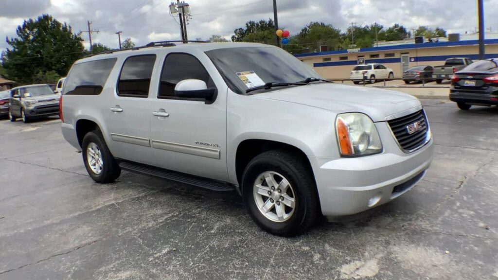 2013 GMC Yukon XL 1500 SLE