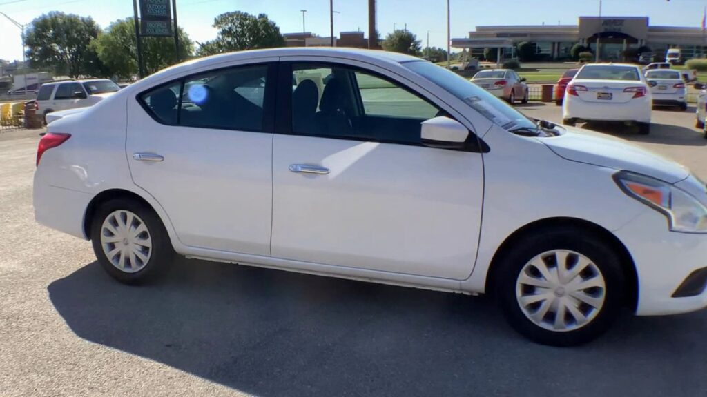 2017 Nissan Versa 1.6 SV