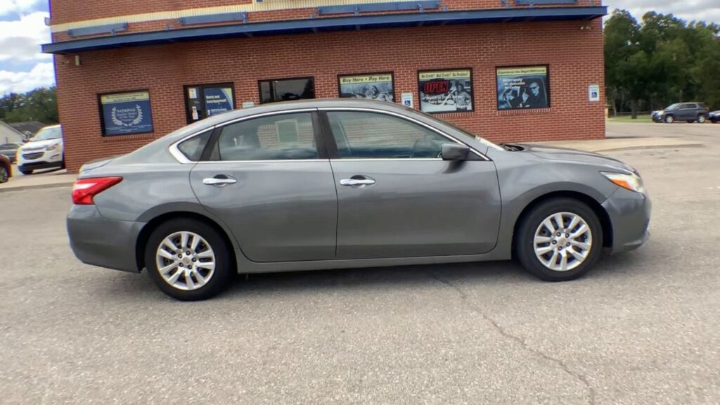 2016 Nissan Altima 4 DOOR SEDAN