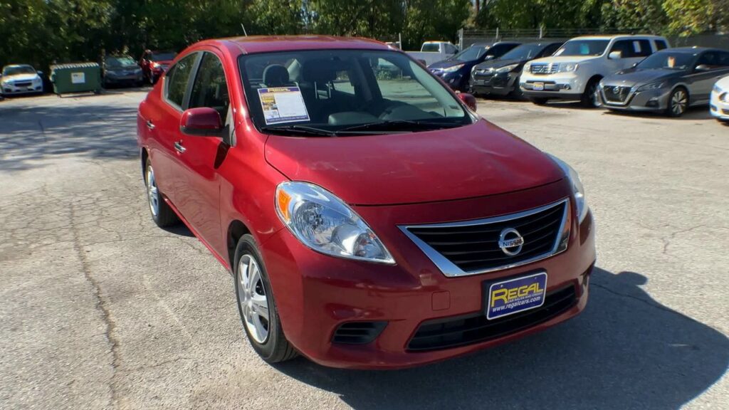2013 Nissan Versa 1.6 SV