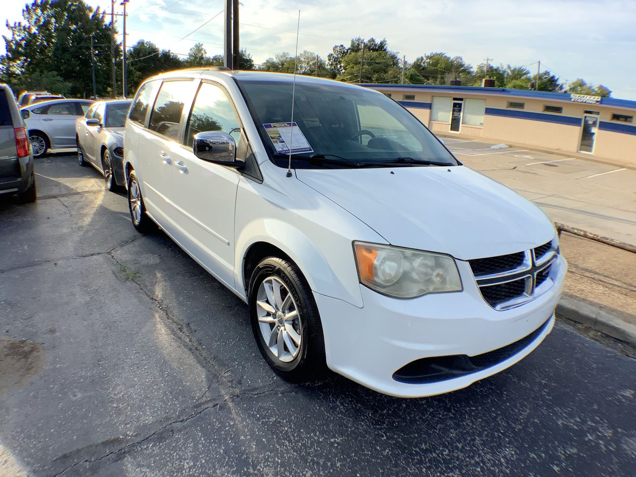 2014 Dodge Grand Caravan SXT's photo