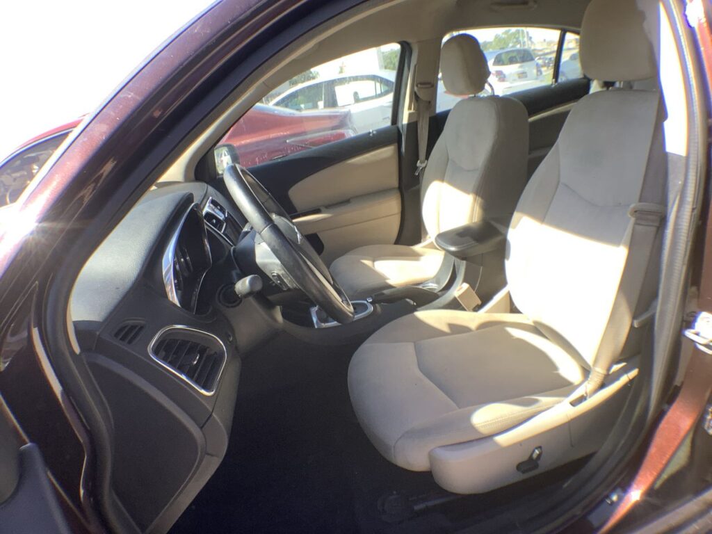 2013 Chrysler 200 Touring