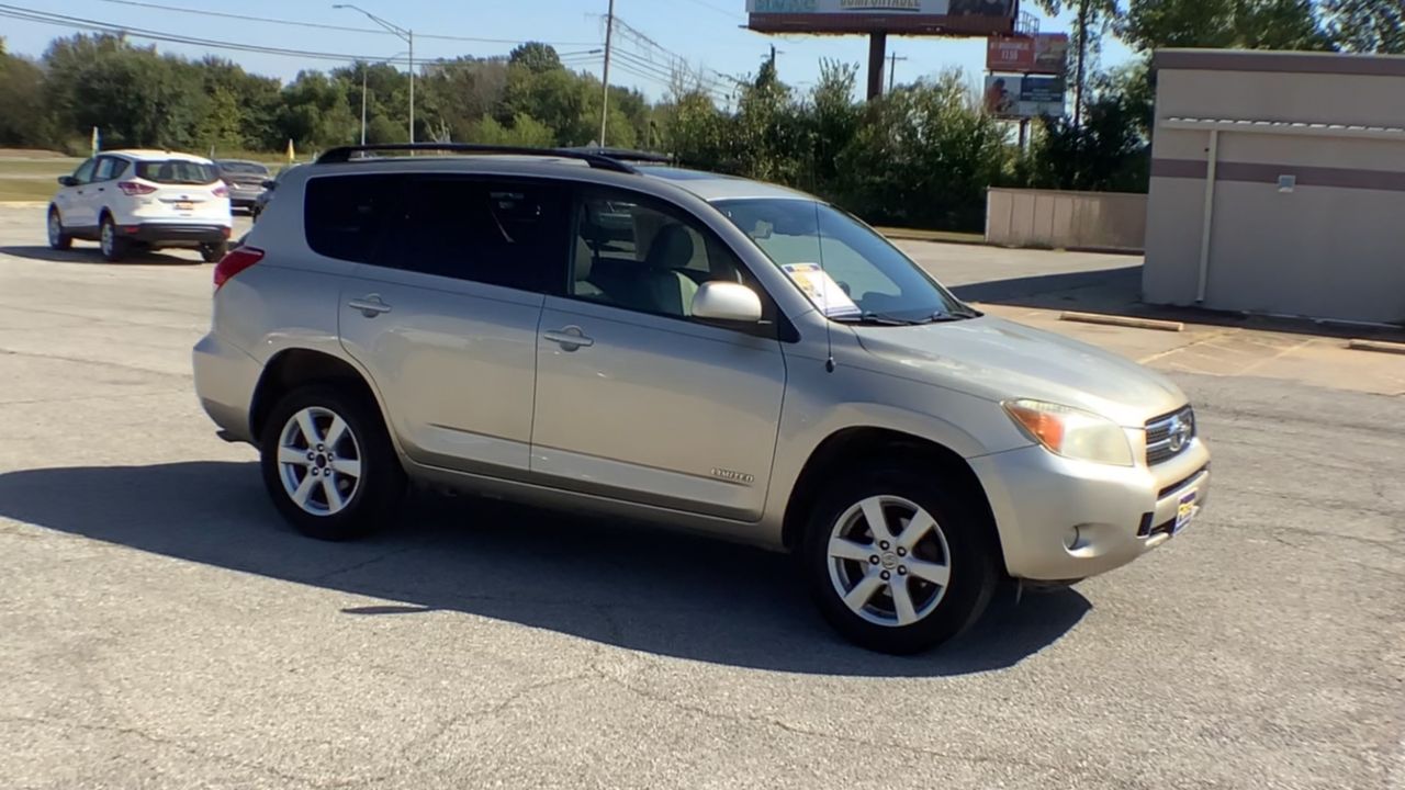 2007 Toyota RAV4 Limited's photo