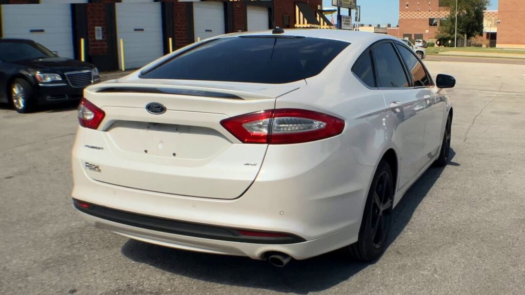 2016 Ford Fusion SE