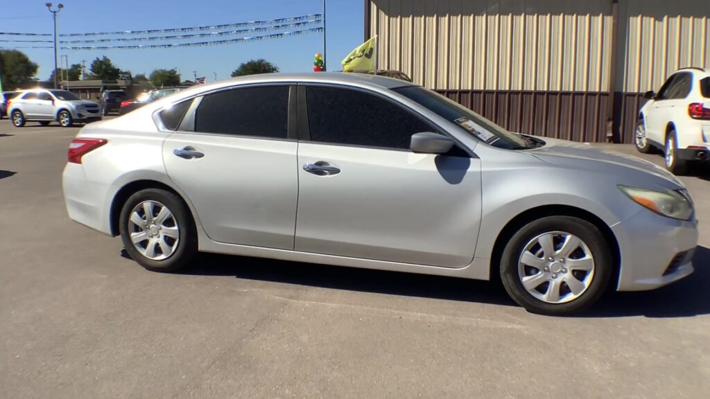 2016 Nissan Altima 2.5; 2.5 S; 2 4A