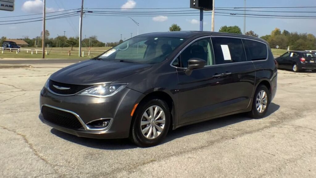 2018 Chrysler Pacifica Touring Plus