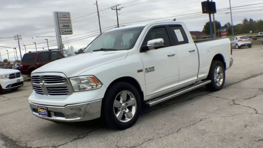 2017 RAM 1500 Big Horn Quad Cab 4x2 64" Box