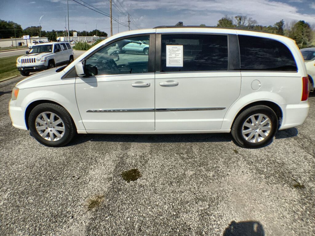2014 Chrysler Town & Country Touring
